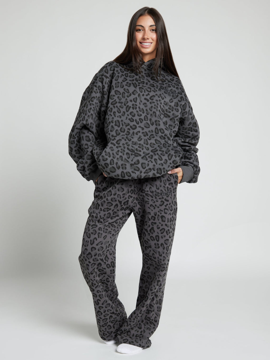 Minimalist Straight Leg Sweatpants – Long