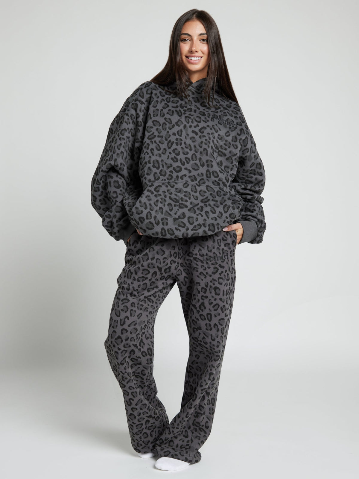 Minimalist Straight Leg Sweatpants – Long