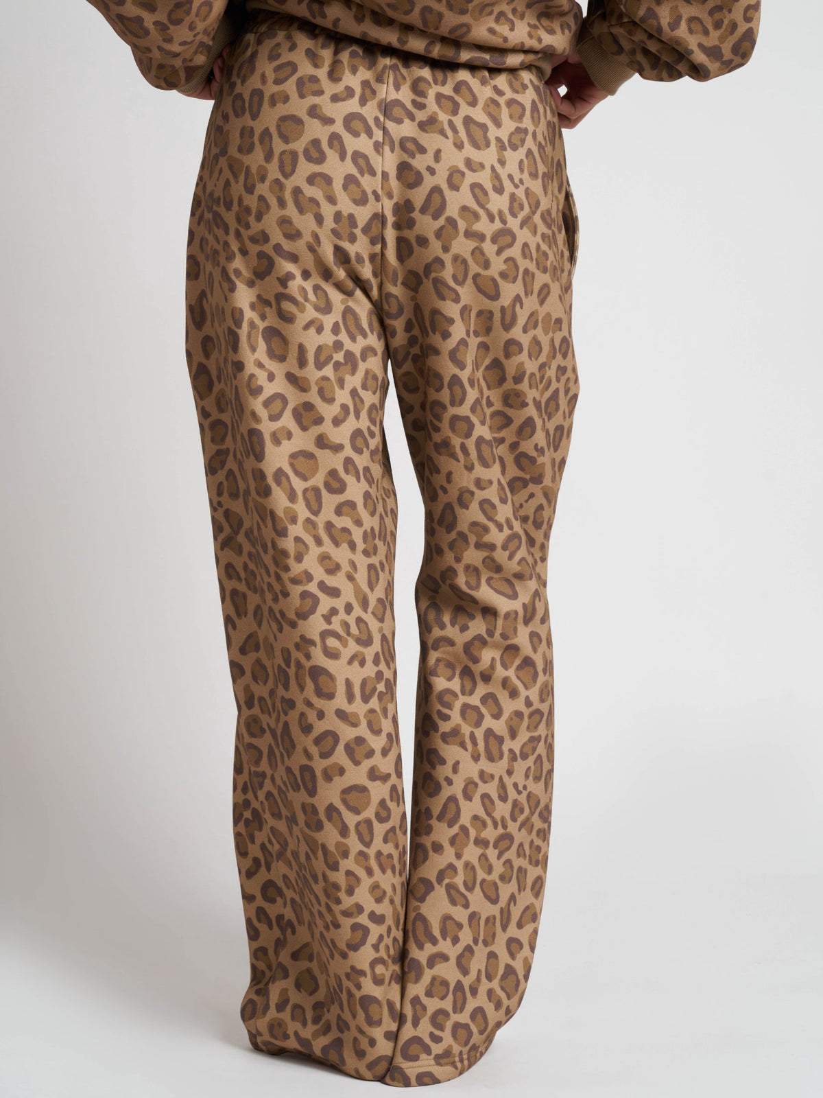 Minimalist Straight Leg Sweatpants – Long