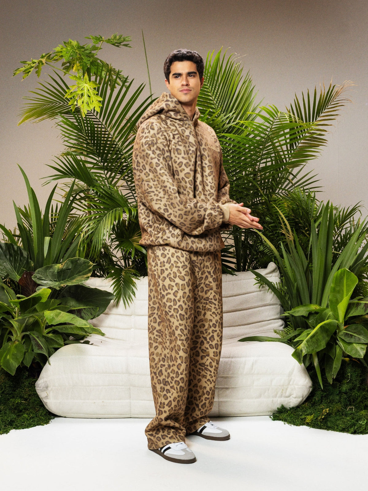 Minimalist Straight Leg Sweatpants