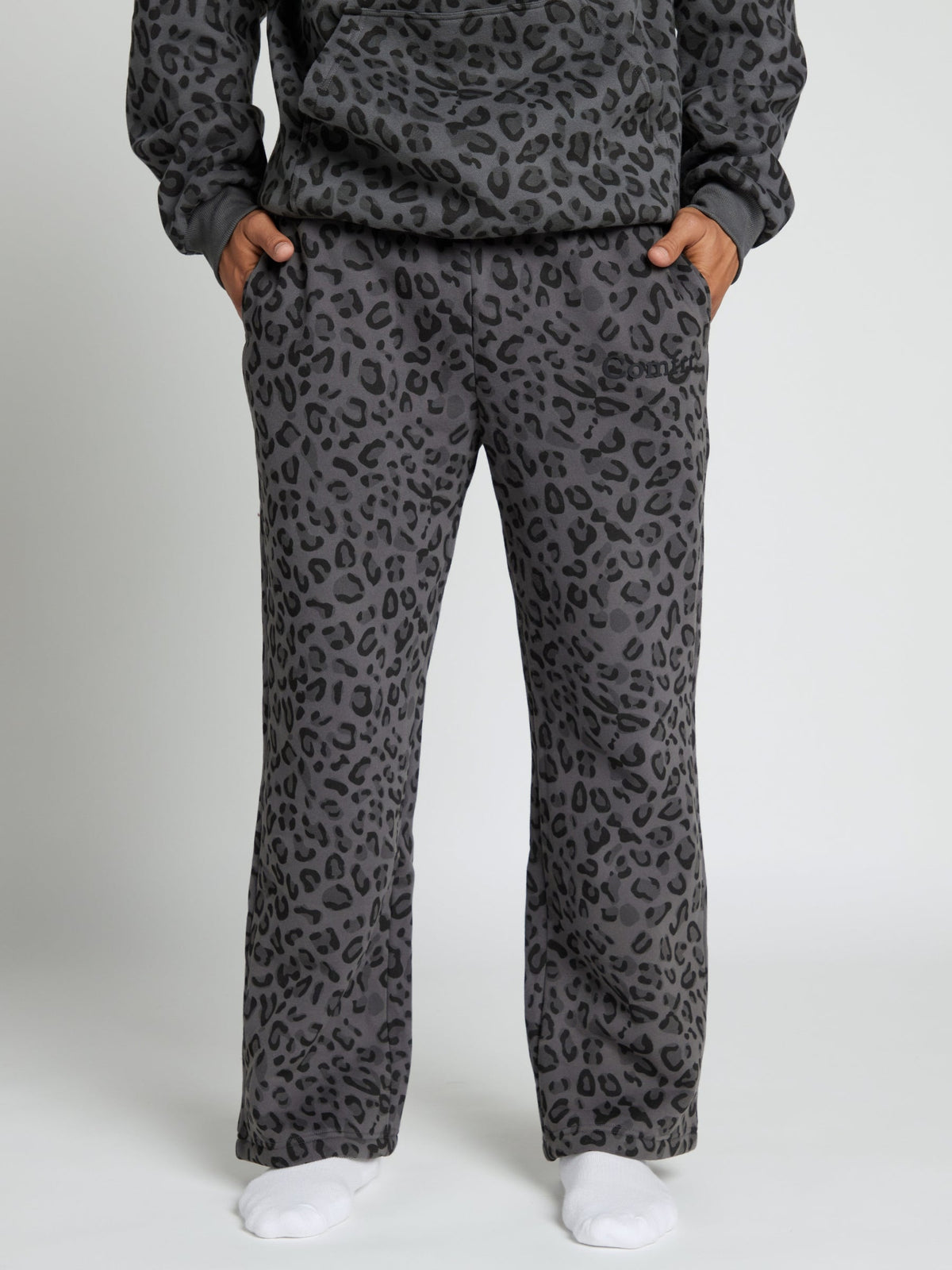 Minimalist Straight Leg Sweatpants