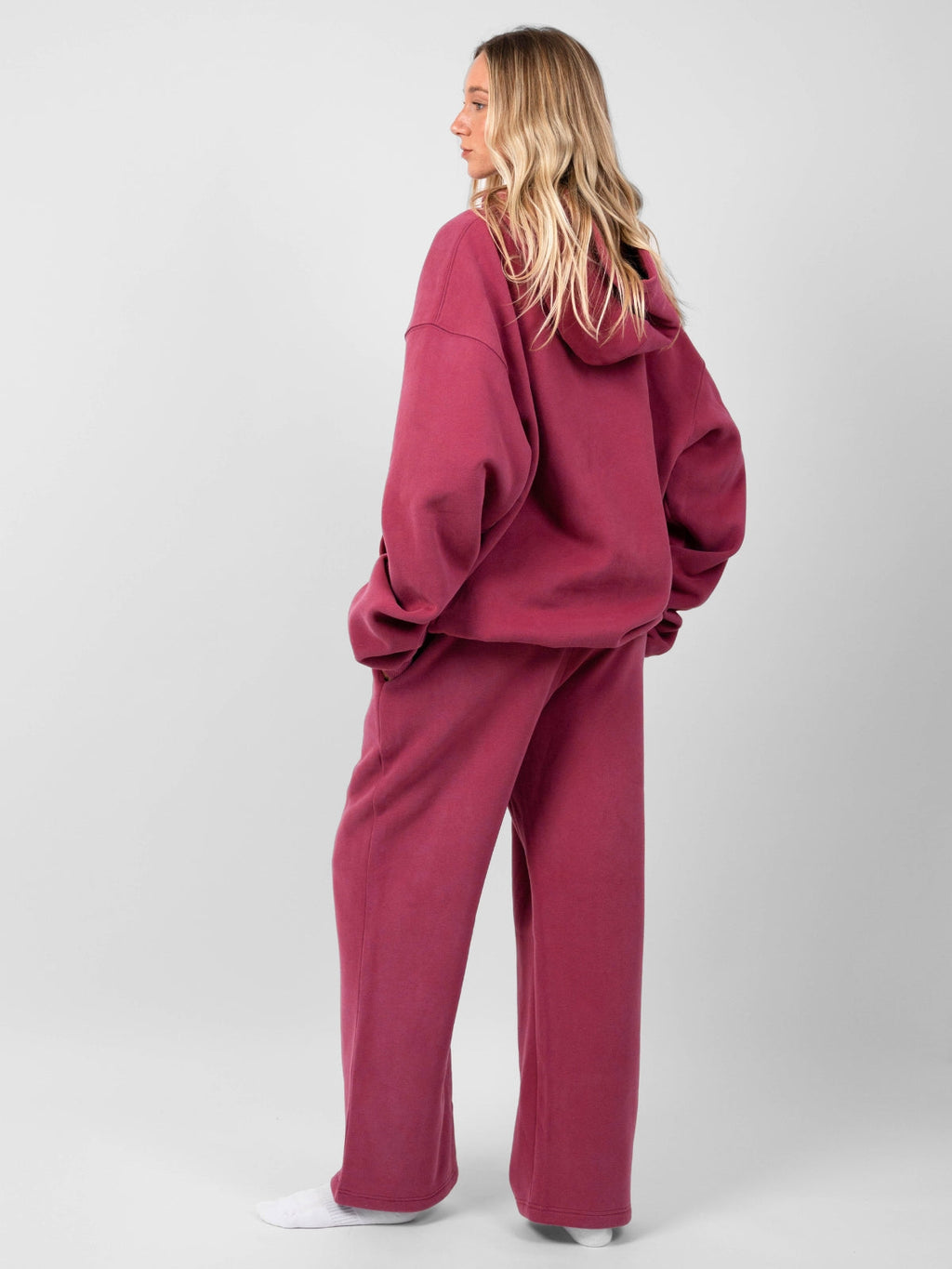 Minimalist Straight Leg Sweatpants – Short